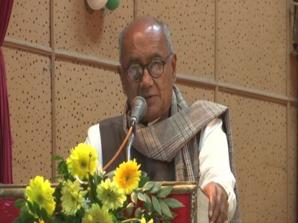 Senior Congress leader Digvijaya Singh addressing a gathering in Bhopal, Madhya Pradesh on Sunday. Photo/ANI