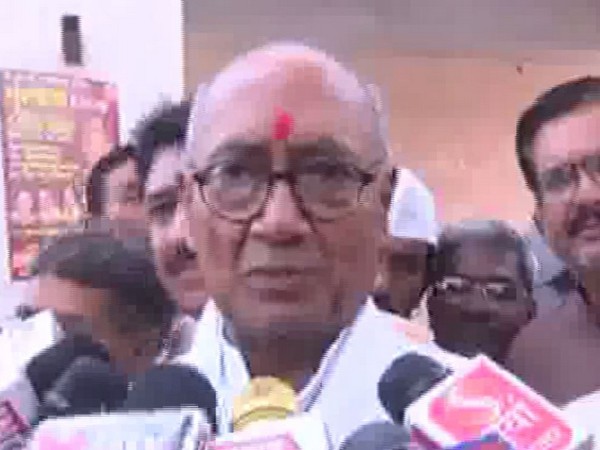 Digvijaya urges Jaitley to reconsider GST Bill's clauses