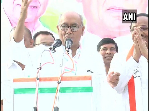 Senior Congress leader Digvijay Singh addressing a rally in Alirajpur, Madhya Pradesh on Wednesday. (Photo/ANI)