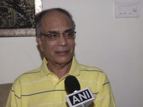 Former Indian badminton player Dinesh Khanna 