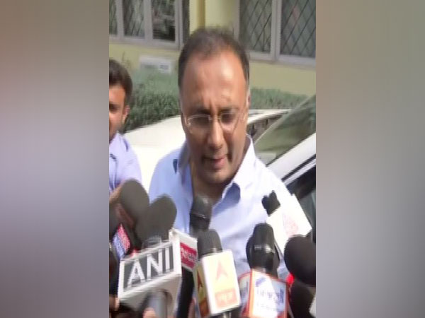 KPCC President Dinesh Gundurao speaking to the media. Photo/ANI