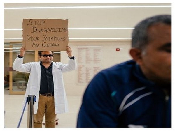 #DoctorWithSign campaign