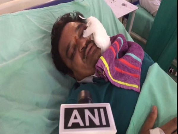 Dr SC Aggarwal, who was injured in Moradabad stone-pelting, speaking to ANI on Wednesday.    Photo/ANI