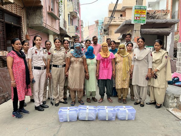 4 women drug peddlers arrested with 6.47kg of cannabis in Dwarka (Photo Credit: ANI)