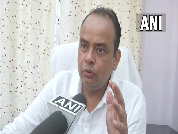 Congress MLA Irfan Ansari speaking to ANI in Ranchi on Friday. [Photo/ANI]