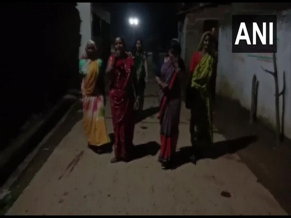 Health workers blow whistles to make people aware of need to use mosquito nets to stay safe from dengue and malaria. (Photos/ANI)