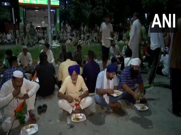 Protesting farmers gheraoed the vicinity of the mini secretariat in Karnal (Photo/ANI) 
