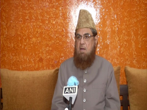 Shahi Imam, Delhi's Fatehpuri mosque speaking to ANI. (Photo/ANI)
