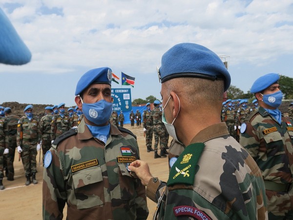Indian peacekeepers receiving UN medals for outstanding service in South Sudan (Source: UNMISS/Twitter)