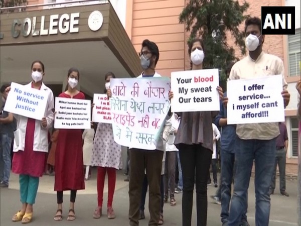 Protesting resident doctors (Photo/ANI)