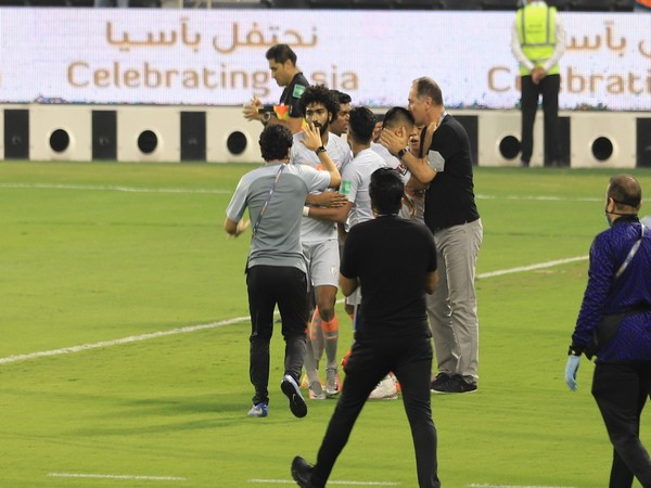 India celebrate after defeating Bangladesh (Photo/ Indian Football Team Twitter)