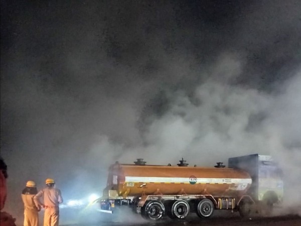 Acid leaked from truck en route Kolkata on NH-16 (Photo/ANI) 