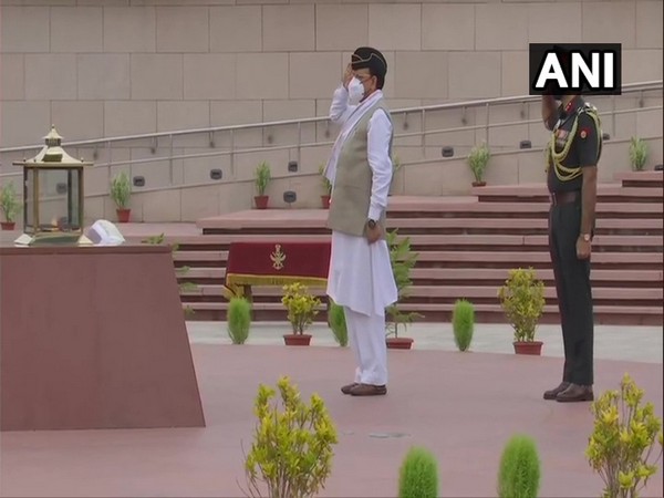 Mos for Defence Ajay Bhatt at National War Memorial