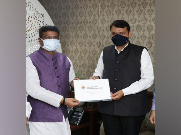 Union Minister Dharmendra Pradhan with Maharashtra LoP Devendra Fadnavis. (Photo: Twitter @dpradhanbjp)