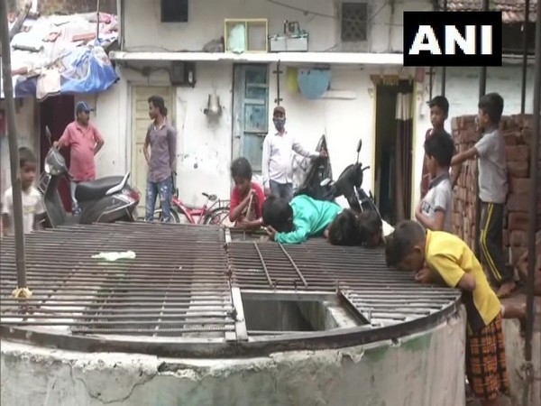 Children living in Nagpur's Danteshwari Nagar slum (Photo/ANI)