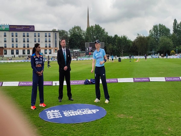 Mithali Raj and Heather Knight during toss in 3rd ODI (Photo/ BCCI Women Twitter)