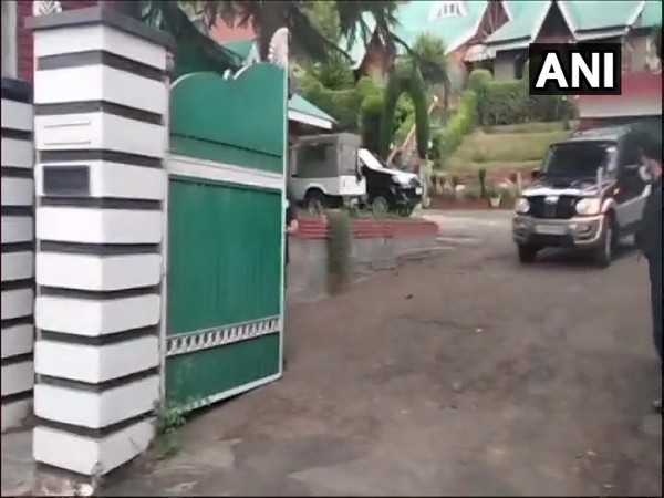 Visual from Farooq Abullah's residence after a meeting of the Guptkar Alliance in Srinagar on Sunday. [Photo/ANI]