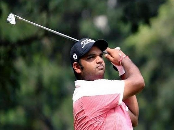 Golfer Udayan Mane (Photo/ Kiren Rijiju Twitter)