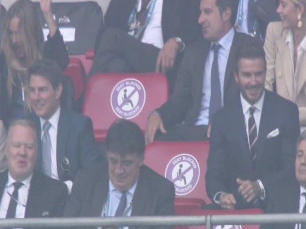 Tom Cruise and David Beckham (Photo/ ESPN FC Twitter)