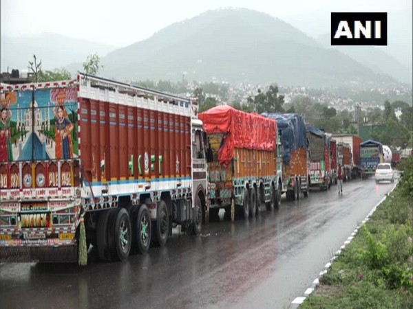 Traffic at NH-44 (Photo/ANI)