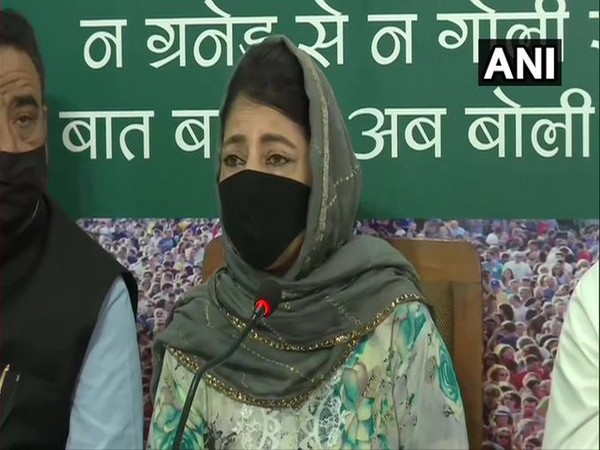 PDP chief Mehbooba Mufti speakinng to reporters in Srinagar on Monday. [Photo/ANI]