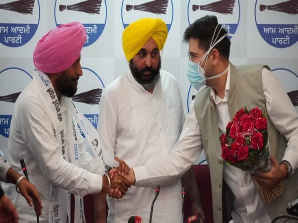 Daljit Singh Bhola Grewal joined the Aam Aadmi Party