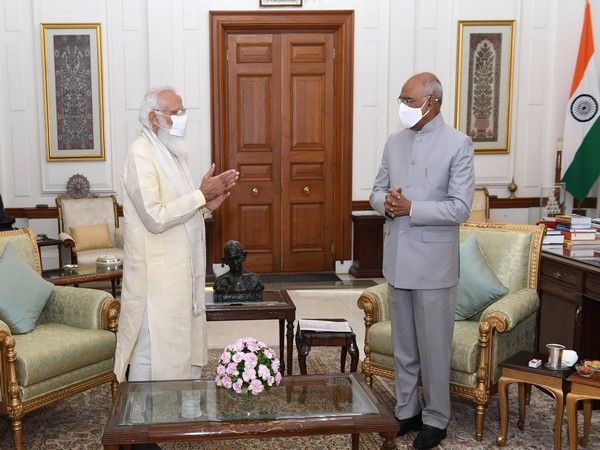 Prime Minister Narendra Modi and President Ram Nath Kovind at Rashtrapati Bhavan (Photo/ANI)
