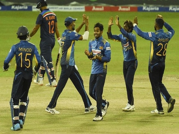 Sri Lanka team in action in 3rd ODI (Image: ICC)