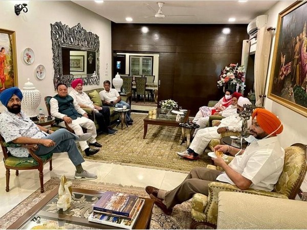 Congress MPs from Punjab at Pratap Singh Bajwa's residence (Photo/ANI)