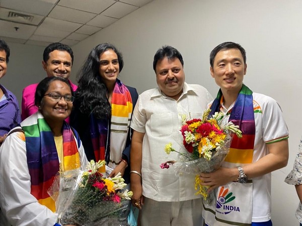 Sindhu and her coach Park Tae-Sang were welcomed by the general secretary of BAI