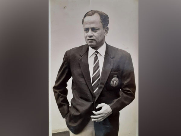 Nandu Natekar (Photo: Twitter/Himanta Biswa Sarma)