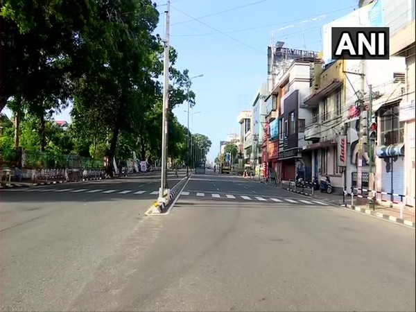 A visual from Thiruvananthapuram during complete weekend lockdown in Kerala. [Photo/ANI]