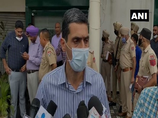 Satinder Singh, Senior Superintendent of Police, Mohali speaking to media (file pic/ANI)