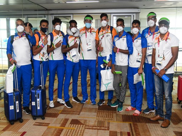 Indian athletics contingent (Photo/ SAI Media Twitter)
