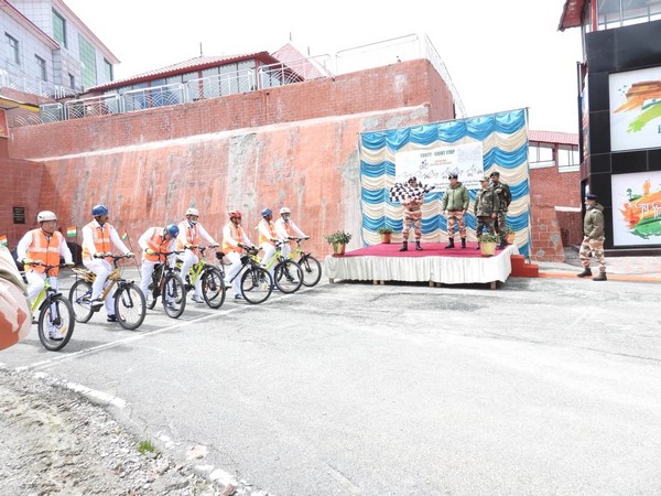 visuals from the ITBP cycling expedition launch ( ANI)