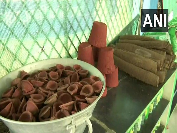Earthen lamps made by women SHG in Chhattisgarh (Photo/ANI)