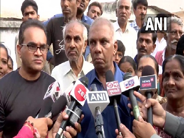 Hasmukhbhai Patel, table tennis player Bhavina Patel's father