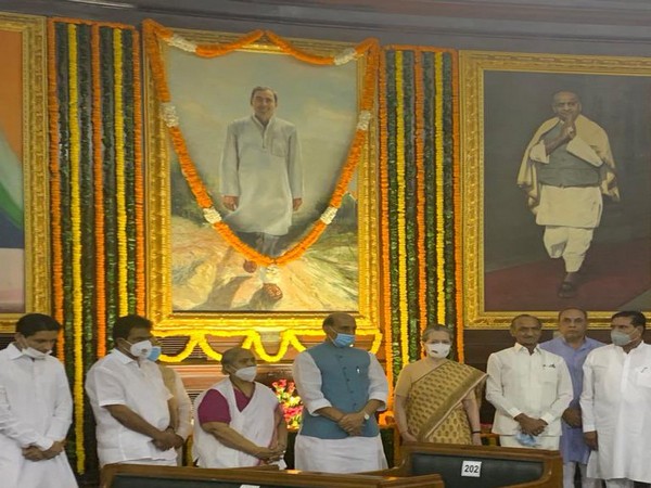 Rajnath Singh, Sonia Gandhi at Parliament House, paying tribute to Rajiv Gandhi on his birth anniversary (Photo: Rajnath Singh's Twitter handle)