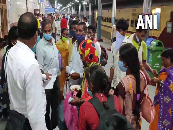 A visual from the Moradabad Railway Station after trains were cancelled due to ongoing farmers protest. [Photo/ANI]