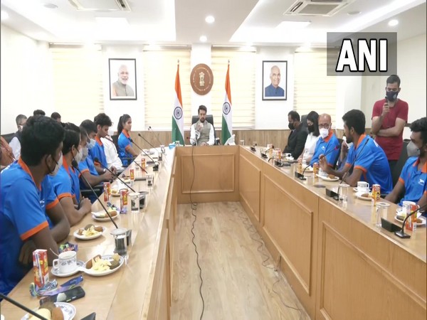Anurag Thakur in the meeting with athletes.