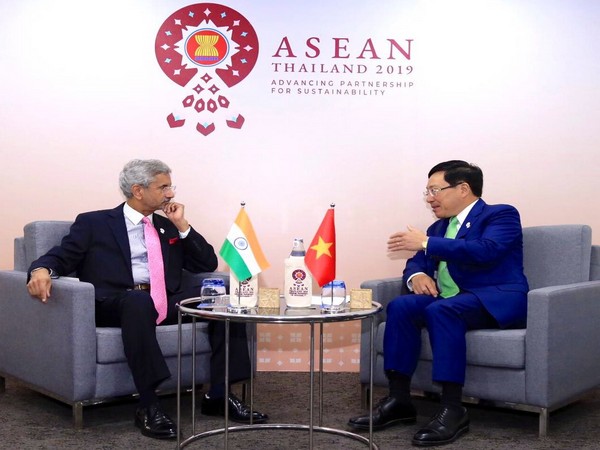 External Affair Minister S. Jaishankar with his Vietnam counterpart Pham Bing Minh in Bangkok