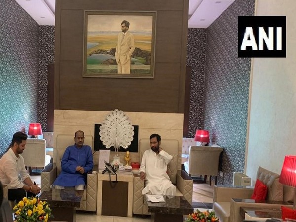 Lok Sabha Speaker Om Birla met Union Minister Ram Vilas Paswan and his son Chirag at their residence in New Delhi on  Monday morning. Photo/ANI