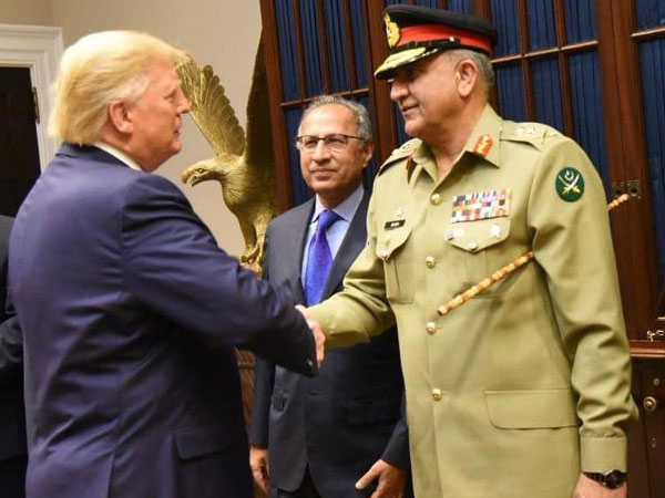US President Donald Trump shakes hand Pakistan Army Chief General Qamar Jawed Bajwa