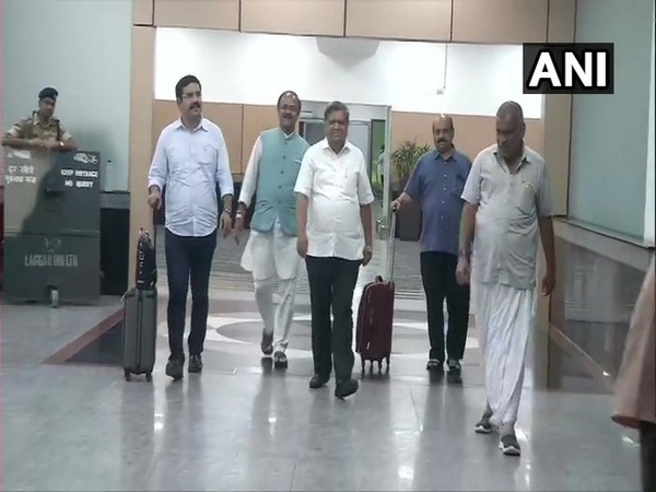 Karnataka BJP delegation arrived in New Delhi on Thursday. Photo/ANI