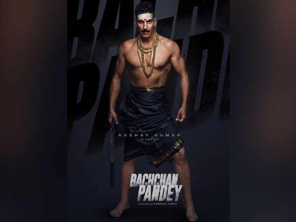 Akshay Kumar in 'Bachchan Pandey' poster (Photo: Twitter)