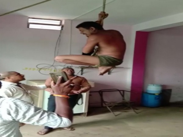 Two transporters were arrested on Sunday for torturing a driver. 