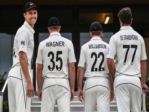 New Zealand cricketers with names and numbers on their Test jerseys (Photo/BlackCaps Twitter)