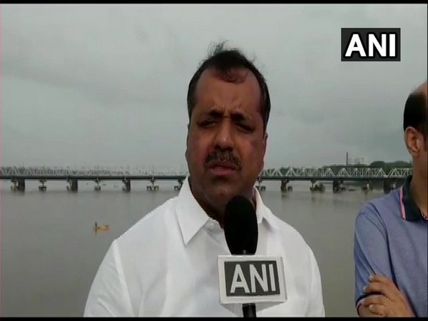 Congress leader UT Khadar (Photo/ANI)