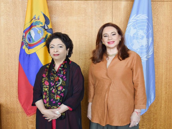 Pakistan Permanent Representative to the United Nations, Maleeha Lodhi, and President of United National General Assembly Maria Fernanda Espinosa