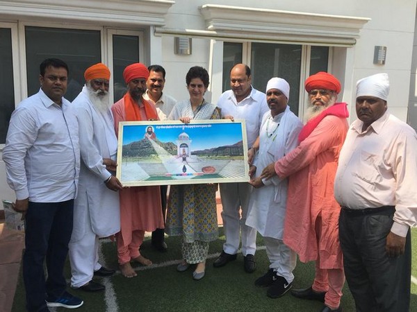 Priyanka Gandhi with a delegation of Guru Ravidas Mandir Rebuilding Committee in New Delhi on Friday. (Photo/ANI)